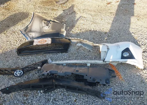 2014 Toyota Corolla S Premium z USA, uszkodzony, nr VIN 2T1BURHE7EC089872